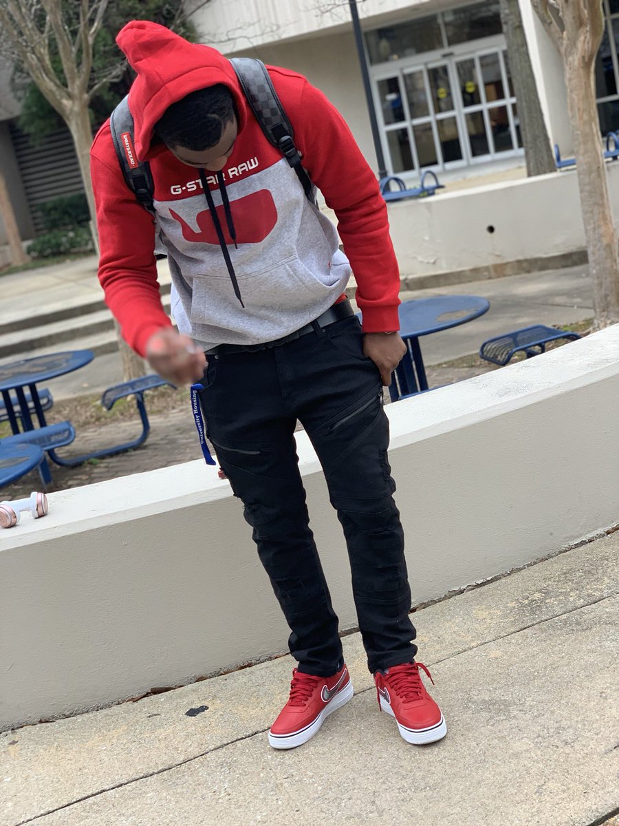 zachdixonjr's tweet image. I went up to space 🚀🛸so they hatin🤡, they can't lift off💯🥀 #RipMa ♥️