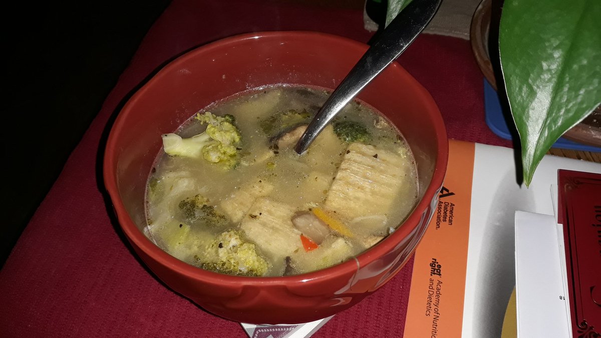artgarcia_pmp's tweet photo. @benrubenstein @speeduh30 @nic_Olvedo @kittgarcia1
#Leftovers from 3 meals
#TeriyakiChicken #Stirfry & #Rice
#SteamedVeggies
#Trisquit crackers
Added #ChickenStock
Hot soup on a cold, dreary #Texas winter evening.๐๐ฅฃ๐ https://t.co/YqG8ir0277