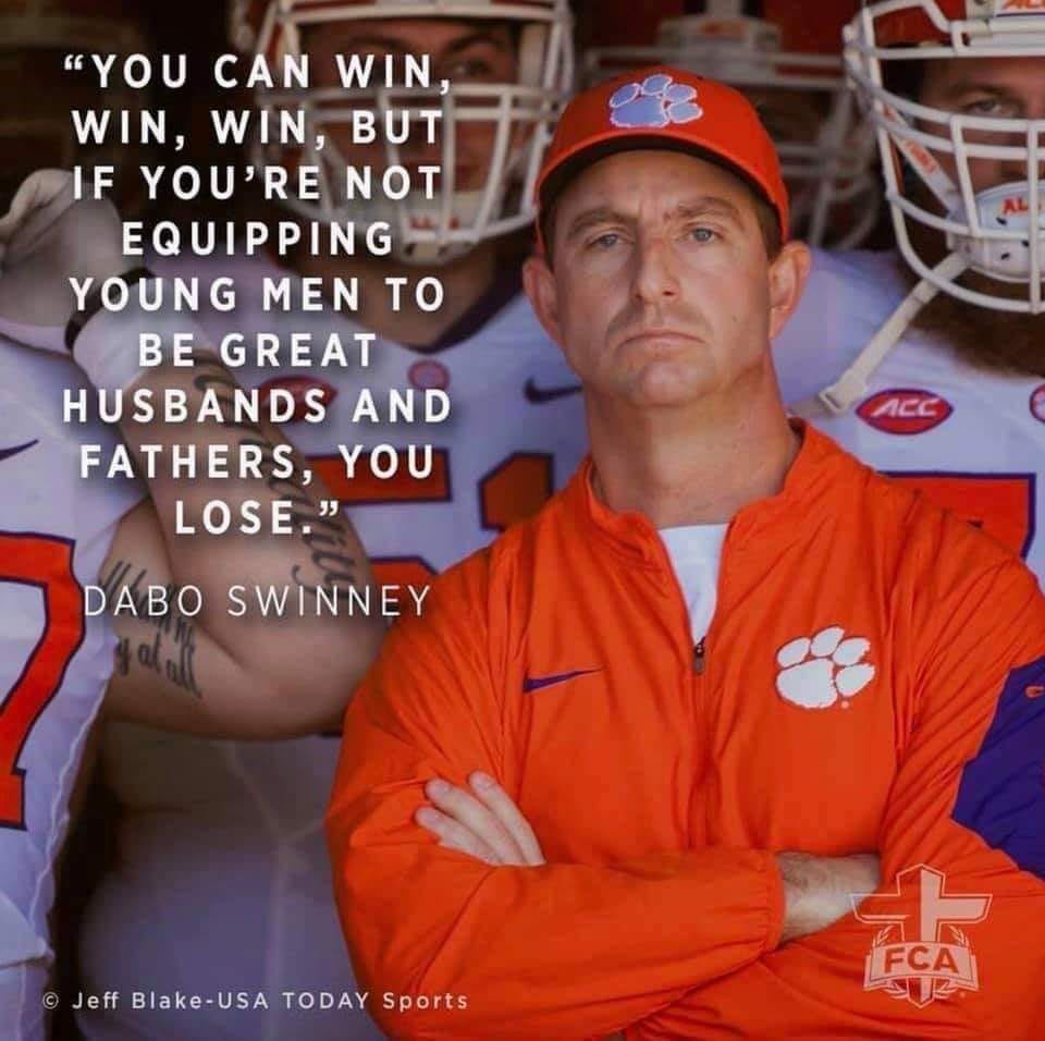 Football Coach™️ (@footballdothow) on Twitter photo 