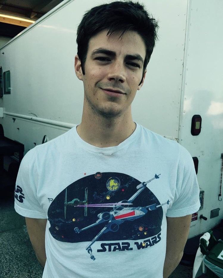 Happy birthday, Grant Gustin!!!! i love and support you so much!!!!  I hope 29 is a good one :,]!!! 