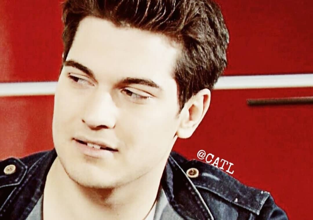 cagatayiqra's tweet photo. Handsomeness overloaded😂😎💕❤️💖🙏🤣😍 14 January important day #Femir love started #cagatayulusoy as #EmirSareffff from #AFK #Memories #Throwback #today #owsamness #overloaded #asalways #iloveyou #infinitetimes https://t.co/5BfgLM9iSF