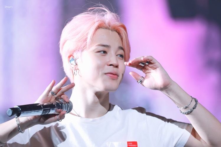 onlybtsnow82's tweet photo. No puede existir un ser humano mas adorable como Jimin :3!! 
#jimin #army #lovebts #bts #bighit #btsjimin #bangtan #BangtanSonyeondan https://t.co/LMb57K1mX2