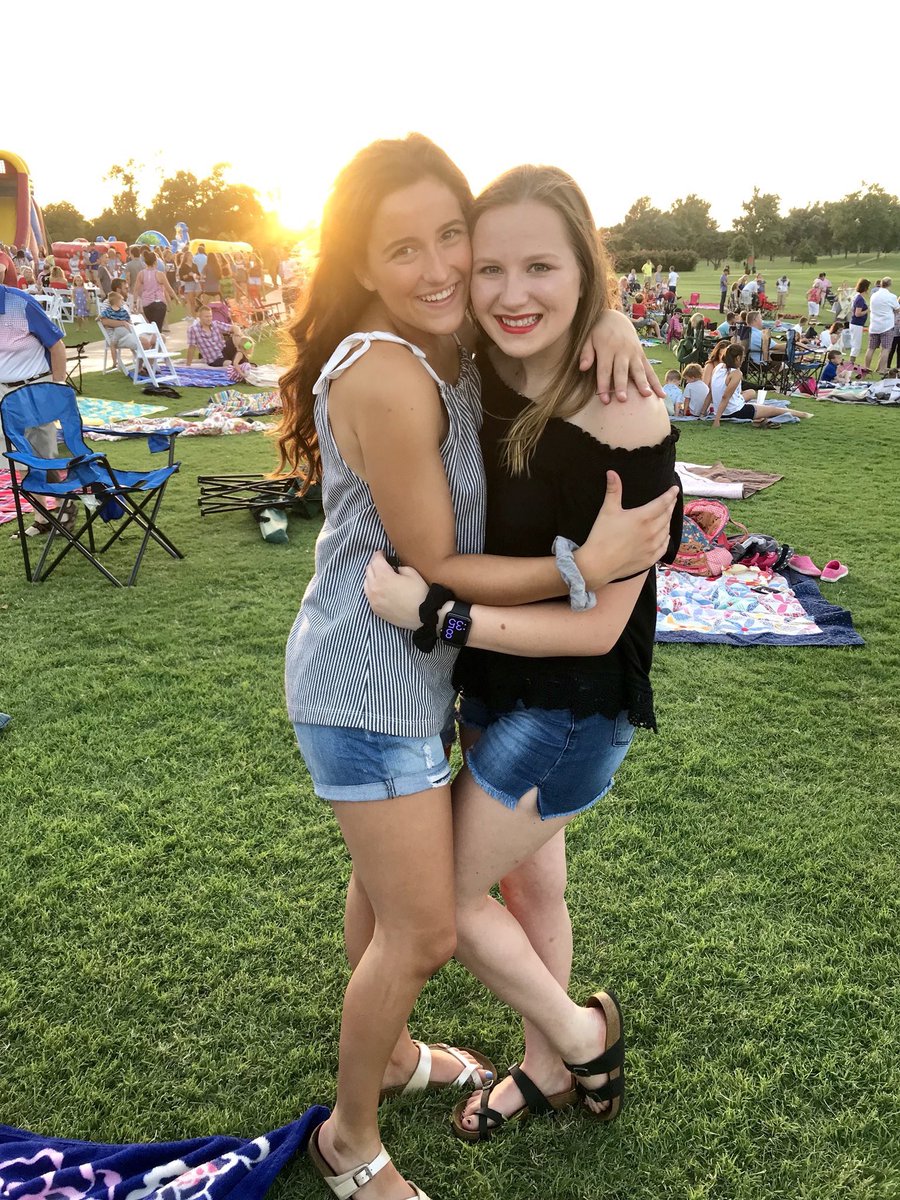 saintmadilynne's tweet photo. Appreciation post for Karen💃🏻 Thanks for loving Parker McCollum, chicken strips, and Trailer Park Boys with me! I don’t deserve a bestie like you💓💓 #karrotisabadbitch #andalsoadumbbitch #fuckcommunitycollegeletsstayhomeandeatchickenstrips #bobstwin https://t.co/aodMUYErQ8