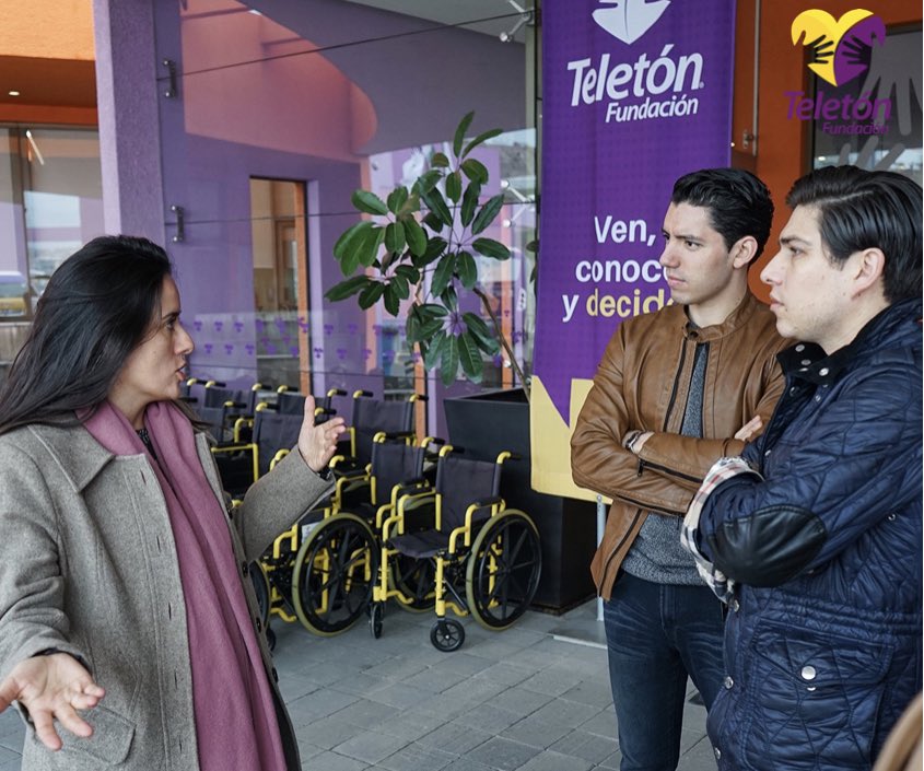 PacoPalaniR's tweet image. Amig@s los invitamos a que se unan a @teleton, una pequeña donación puede hacer la diferencia. 
"Pintemos sonrisas y construyamos juntos los sueños de cientos de niños”.