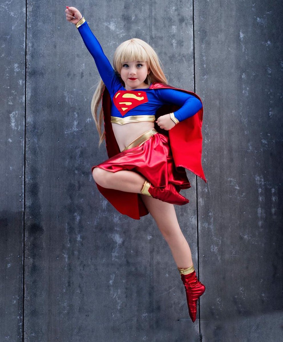 Supergirl cosplay self