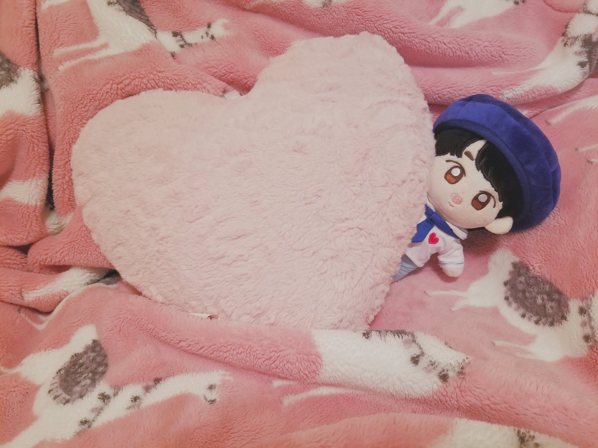 mochicatjimin's tweet photo. Dokijin by @DOKIJIN1204 

010319 https://t.co/o7vobfxJp8