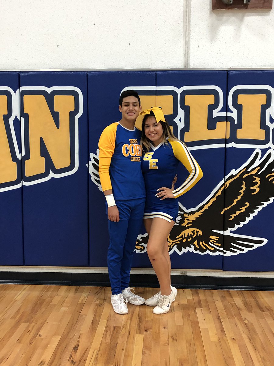 alexia2340's tweet photo. What a night with my 2nd family...be ready for us because we’re coming!💙 https://t.co/QtzdnmOtpc