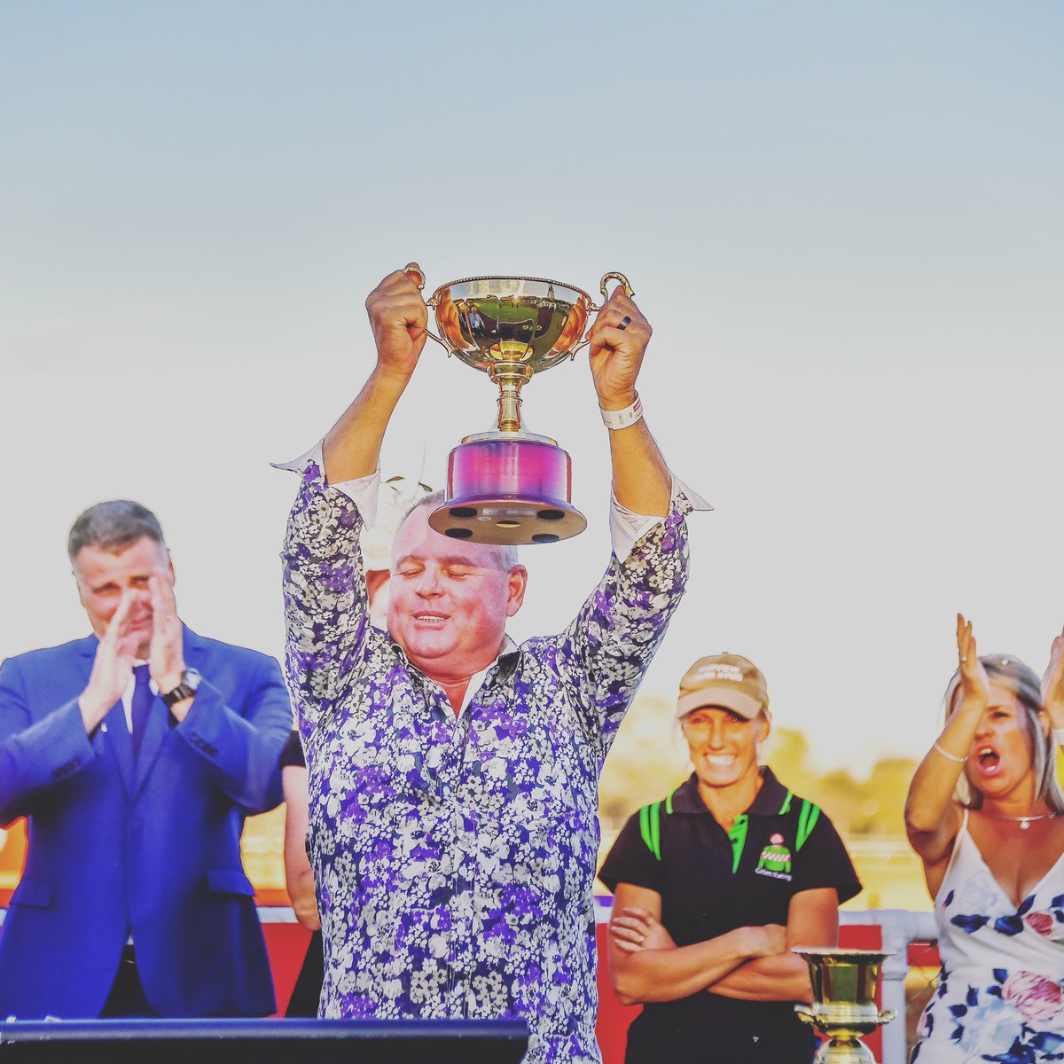 RedCentreRacing's tweet photo. For 2019 racing dates and up to date information for the @ladbrokes 2019 Cup Carnival, head to https://t.co/TFdLqrpW7S

#redcentreracing #redcentreracingwithricho #outbackraces #ntaustralia 🏇✌️ https://t.co/BDzL6M0yzA