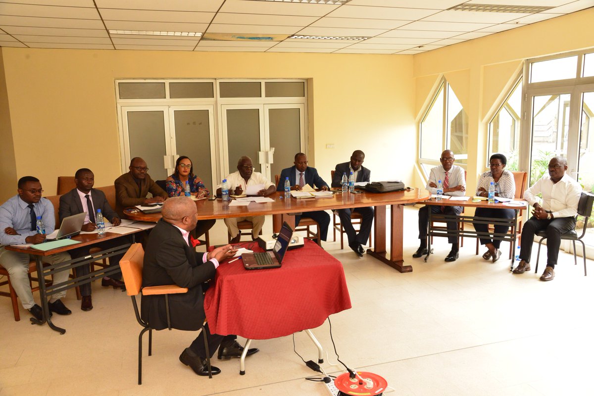 Ce Vendredi 11 janvier 2019, les cadres de la BDEGL ont passée une journée de réflexion sur l'unité d'Administration du Portefeuille" de la Banque.