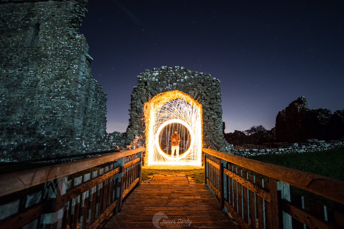 james2409's tweet image. Something different. Ogmore castle last night #steelwool #wirewool #photography #photooftheday