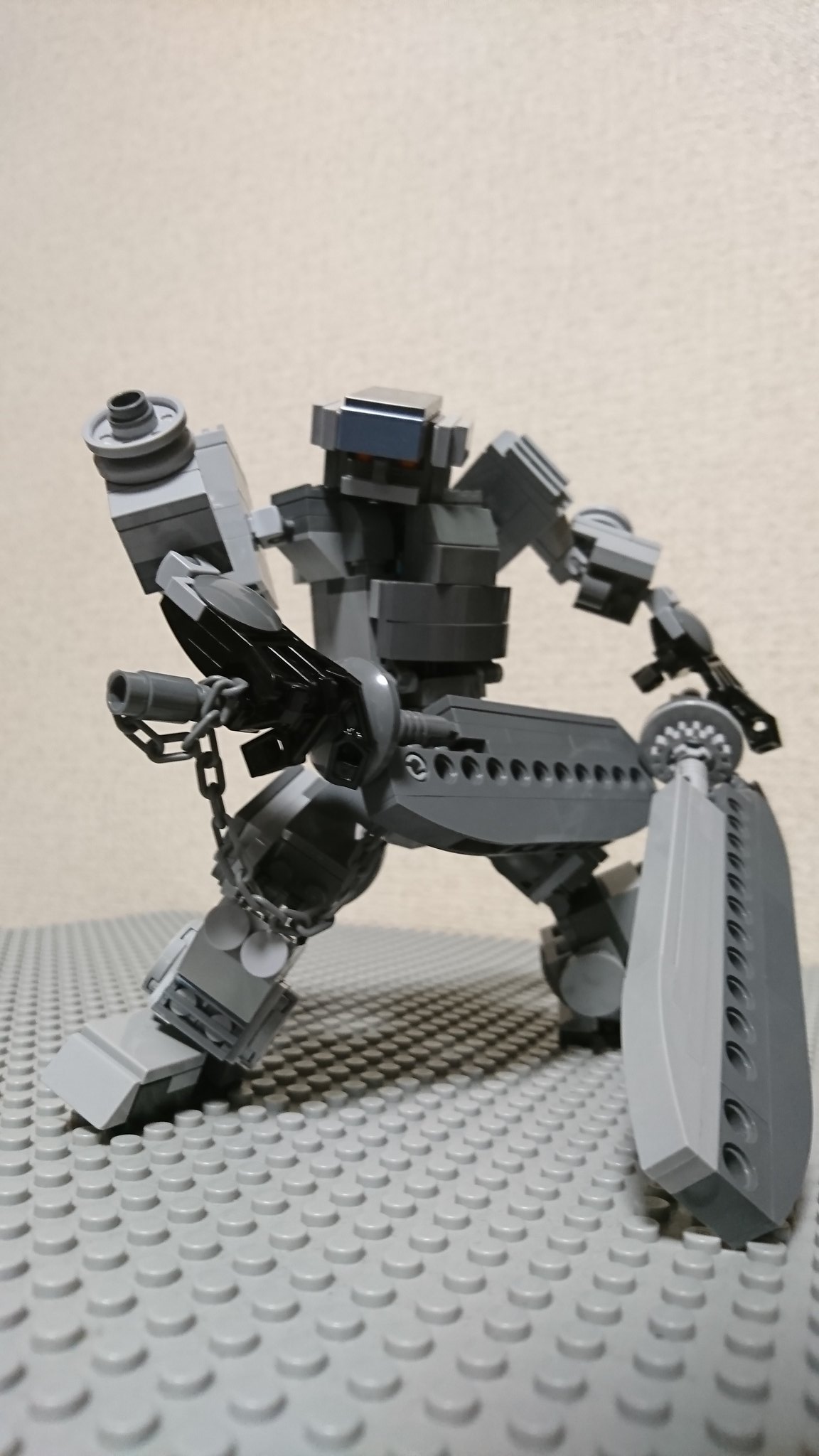 怪盗ドロボーズ ほっそりしたミニフィグ乗りロボットにリクエストの武器を造りました 大剣背負わせたらいい感じでした ハルちゃんさん 手抜きですが2本で許してください 笑 Lego レゴ レゴロボ 怪盗ドロボーズ ほっそりしたミニフィグ乗りロボットにリクエストの武器を造りました 大剣背負わせたらいい感じでした ハルちゃんさん 手抜きですが2本で許してください 笑 Lego レゴ レゴロボ
