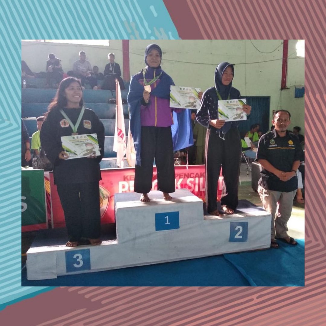 Shinta Dwi Ranti (Information System) Batch 2017 won the 1st place in the Pencak Silat National Competition in in Kota Bekasi Open II: Piala Kemenpora Event. The event was held by the Indonesian Pencak Silat Association of Kota Bekasi. #joinpresuniv #presidentuniversity