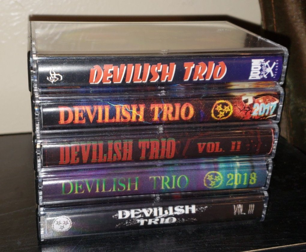 FunkU81G's tweet photo. That @DevilishTrio Vol.III came in! Keep them comin ya'll! https://t.co/yX5WnKJv2W