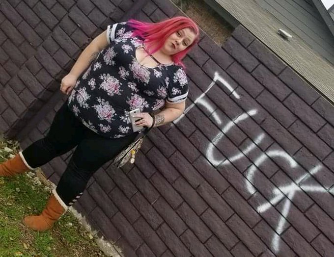 Graffiti i found in my apartment complex #fuck #redhead #bigbadbitch #bbw #feelingoodlookingood #sexxxysaraxo<a href="/tag/fuck"class="tags">#fuck</a><a href="/tag/redhead"class="tags"><span>#redhead</span></a><a href="/tag/bbw"class="tags"><span>#bbw</span></a><a href="/tag/bigbadbitch"class="tags"><span>#bigbadbitch</span></a><a href="/tag/feelingoodlookingood"class="tags"><span>#feelingoodlookingood</span></a>