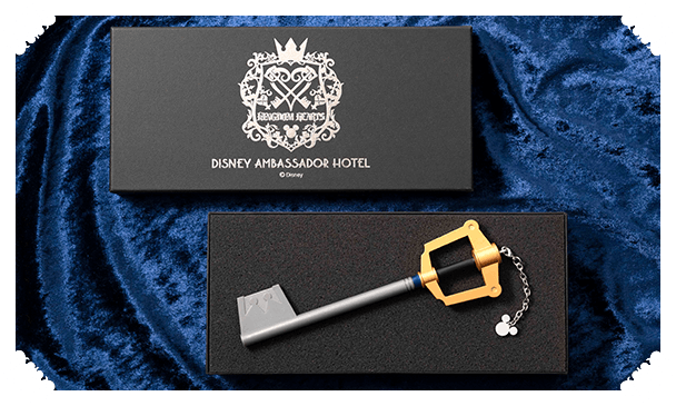 Nova_Crystallis's tweet photo. Tokyo Disneyland will let you book a special Kingdom Hearts-themed suite. Includes KH-themed decor, a 'Kingdom Key' room key, and a special room service menu. It's available from March 26 to June 13: https://t.co/fkKgcMFnw7 (Thanks @aibo_ac7) https://t.co/kH3P6O7z6B