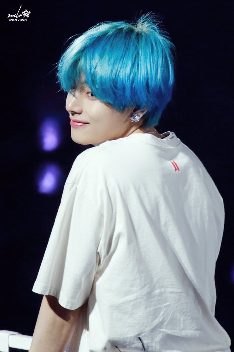 taehyung pics⚡️ tweet media
