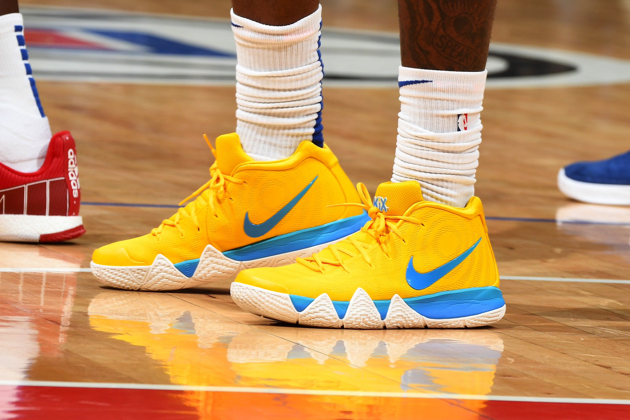 kyrie 4 kix