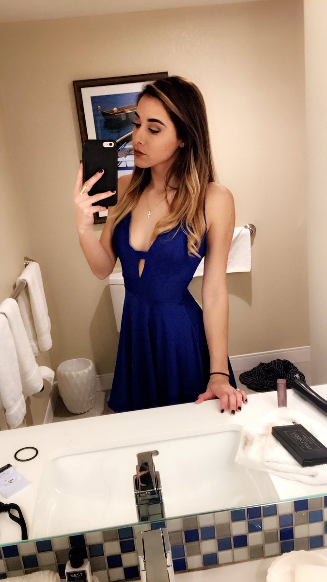 annetayb's tweet photo. @noturhynaa I feel like I just look super white compared to y’all but that’s okaaaay #Mexican #Irish https://t.co/TRdI46Sijb