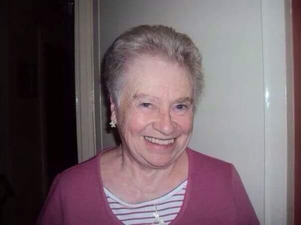 MammyRachel's tweet image. I would love to spend another night with my Nana who is sadly not here anymore. She is my best friend and I miss her so much 💔💖 #anightin