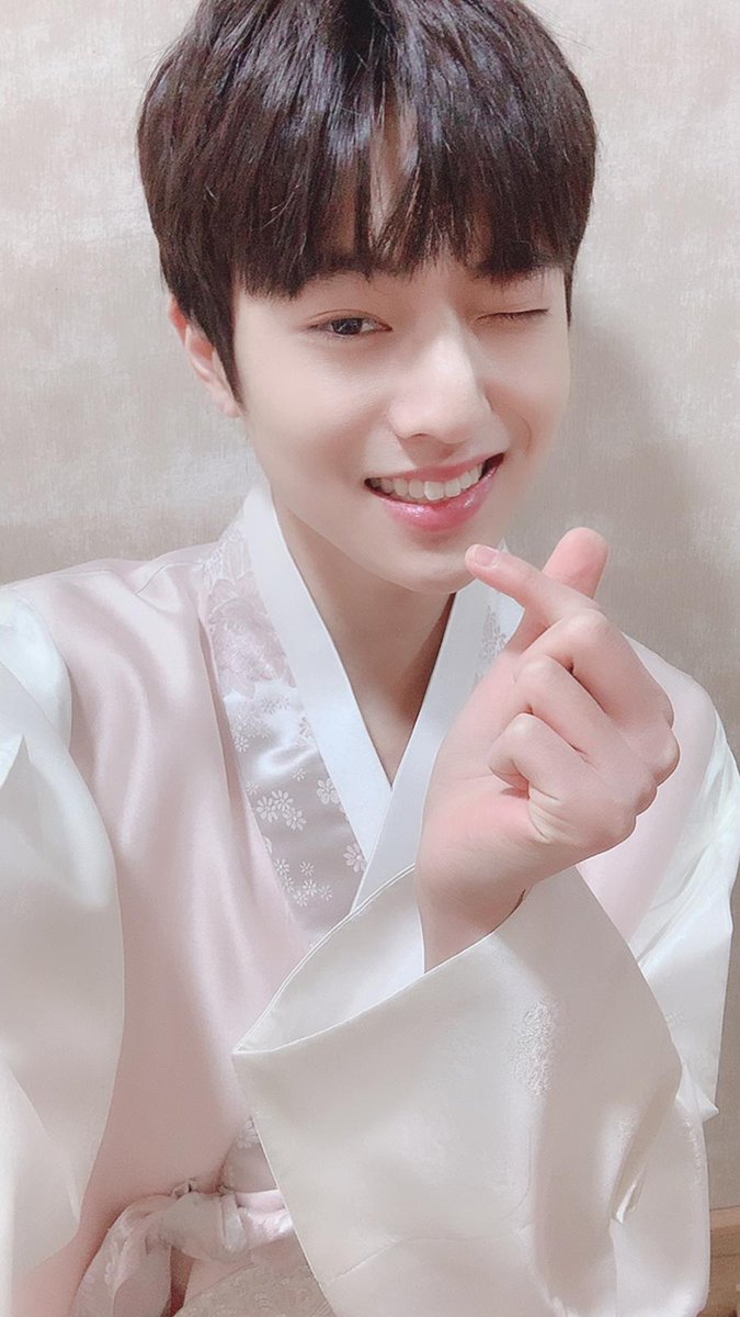 HARUTOTHAILAND's tweet photo. ✨วันนี้เรามาทำความรู้จักกับหนุ่มน้อย ฮารุโตะ หรือ วาตานาเบะ ฮารุโตะ [ WATANABE #HARUTO ] ซึ่งเป็นเด็กฝึกหัด YG หรือ 1 ใน Treasure ที่ลงแข่งในรายการ #YG_TREASURE_BOX ซึ่งเป็นรายเซอร์ไวเวิลด์ค้นหาบอยกรุ๊ปของค่าย YG ENT. https://t.co/YM2SLC4qbv