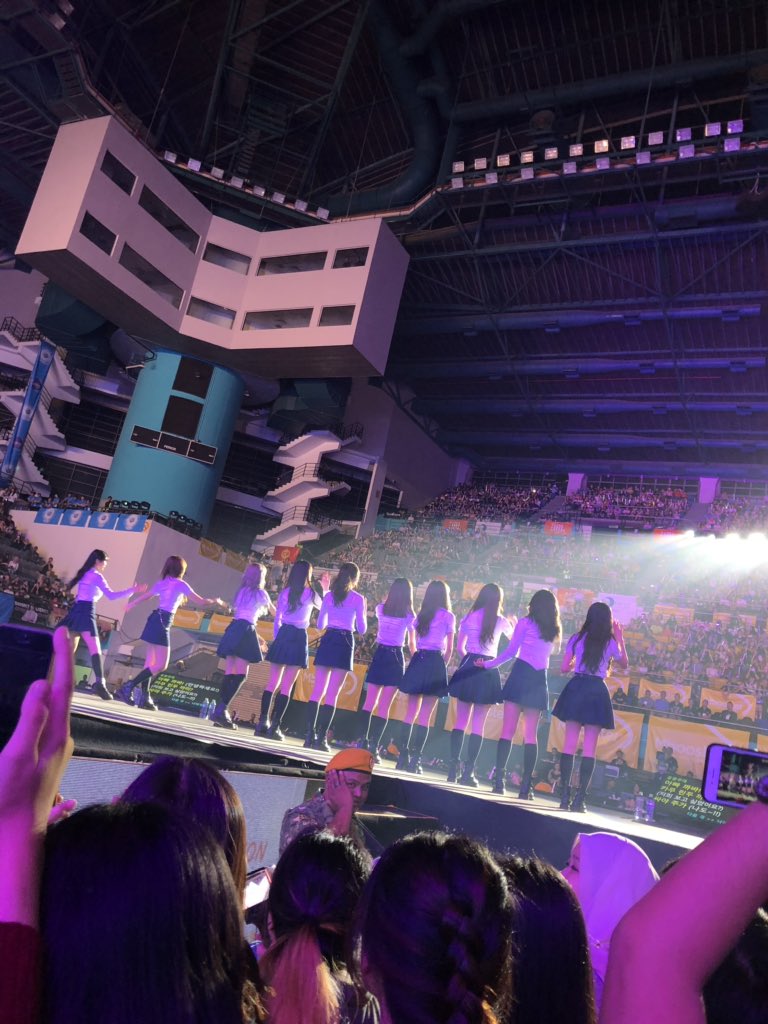 dreamemizuki's tweet photo. #My1stConcertWas at #kwave3 where monsta x, ftisland, wjsn, aoa, and exid performed. πππ€§π€§ i miss uwu https://t.co/Ahq3KbMiP4