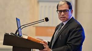 newslaundry's tweet photo. #CBIrow: Justice Sikri wants controversy over post-retirement assignment to die down.
#NLShorts https://t.co/tYWCSl3QGN https://t.co/fXufHiiHW7