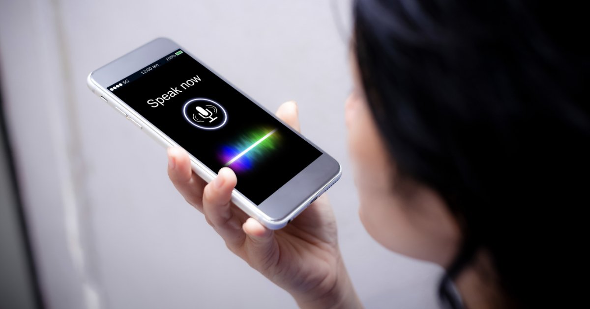 ACTIVEWERBUNG's tweet photo. Spätestens seit Siri im iPhone zuhause ist und auf Sprachbefehle ihres   Besitzers wartet, ist die #Sprachsteuerung in unserem Alltag angekommen.  Doch was bedeutet Voice Search für Webseiten? https://t.co/jxreHm7Vyw https://t.co/B3zY3Qu2JD