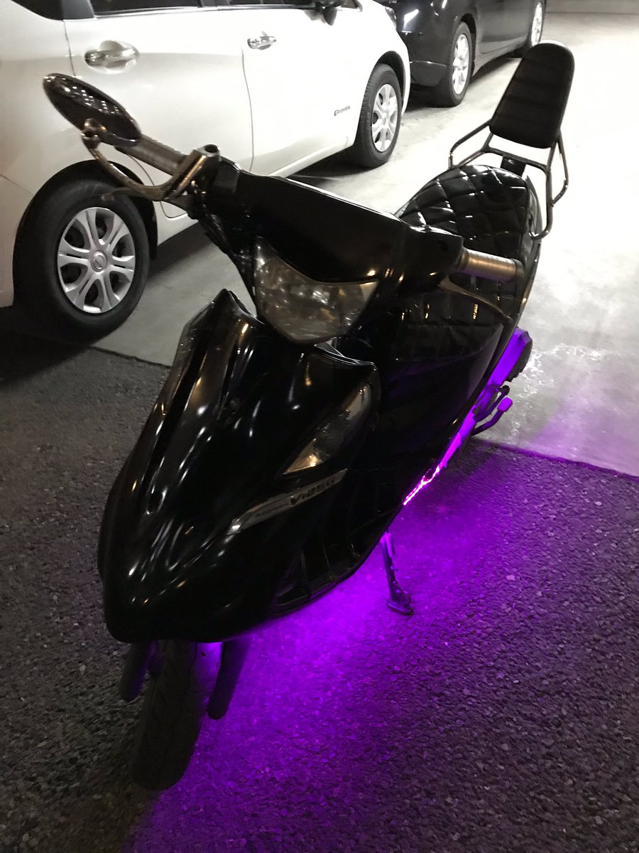 車バイク売ります Pa Twitter 横浜からv125g売ります Led ミラー マフラー バックレスト エナメルシート Ledウインカーテール 不具合なし 書類あり 一括のみ12万円 配送手配できます 購入希望の方はdm下さい 拡散希望 小型 ワンツー V125 バイク シグナス