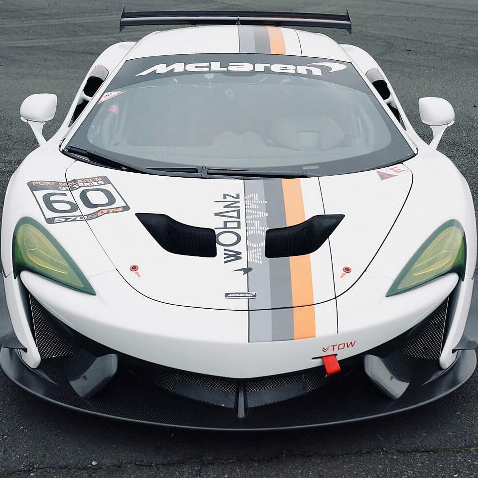 MCLF1SimRacing's tweet photo. You're at the #McLarenShadow finals track day. Which @McLarenAuto 570S GT4 are you choosing? 🤩👌 https://t.co/l20n20LzUX