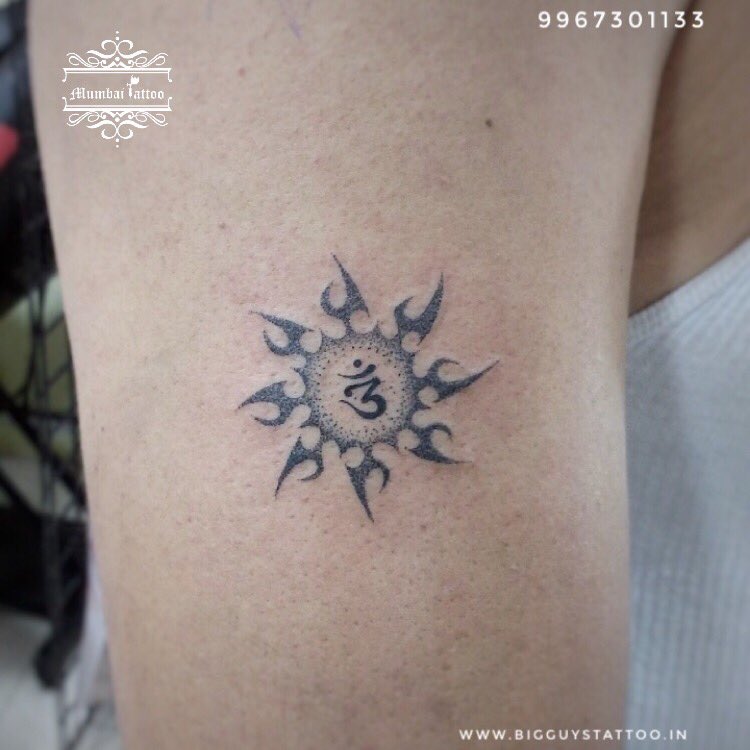 ColabaMumbai's tweet photo. Om tattoo
@mumbaitattoocolaba +919967301133
•
•
#tattoo #om #omtattoo #trishultattoo #eyetattoo #religioustattoo #omwithtrishultattoo #tattoostudioinmumbai #colabasocial #mumbai #mumbaitattoo #bigguystattoo #inked #mumbaitattoocolaba #dotwork #dotworktattoo #colabacauseway https://t.co/uWLjhNL369