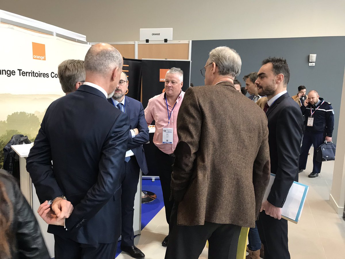 Partenaire de l’#UniondesMaires91, <a href="/OrangeIDF/">Orange Île-de-France</a> participe aux Universités des Mairies de l’Essonne au #PalaisdesCongrès de <a href="/ParisSaclay/">ParisSaclay</a> avec <a href="/calonne_jluc/">Calonne Jean Luc</a> au plus près des territoires et des élus