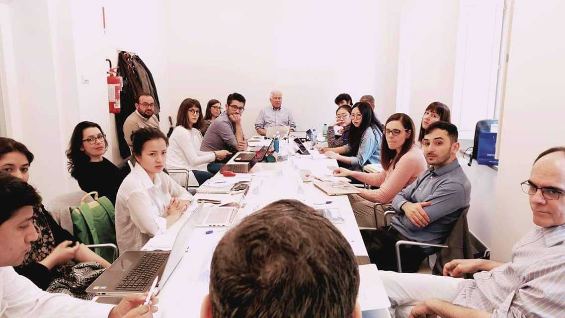 Università degli Studi di Perugia (@uniperugianews) on Twitter photo 3rd Spring School on #MediaSystems: Comparative and Transnational Perspectives.
Focus on Central Eastern Europe
(#Perugia, Italy, April 1 - 4, 2019).
Deadline: January 27, 2019.
More info: springschoolmediasystems.com
<a href="/UnipgSciPol/">Dipartimento di Scienze Politiche - UNIPG</a> 3rd Spring School on #MediaSystems: Comparative and Transnational Perspectives.
Focus on Central Eastern Europe
(#Perugia, Italy, April 1 - 4, 2019).
Deadline: January 27, 2019.
More info: springschoolmediasystems.com
<a href="/UnipgSciPol/">Dipartimento di Scienze Politiche - UNIPG</a>
