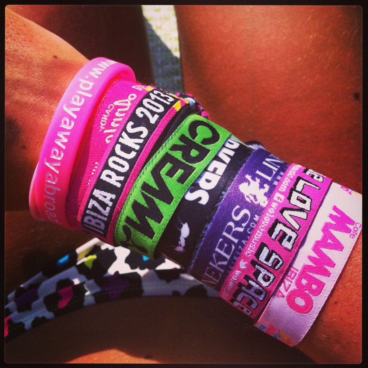 This is exactly what a workers wrist looks like after working abroad for a season 👇😍🙌
If you know, you know. 🤣🤭
playawayabroad.com
#PlayaWayAbroad #WorkersBands #DiscountBands #SummerWork #LiveTheDream #BookNow #Tenerife #Malia #Zante #Ibiza #Summer2019