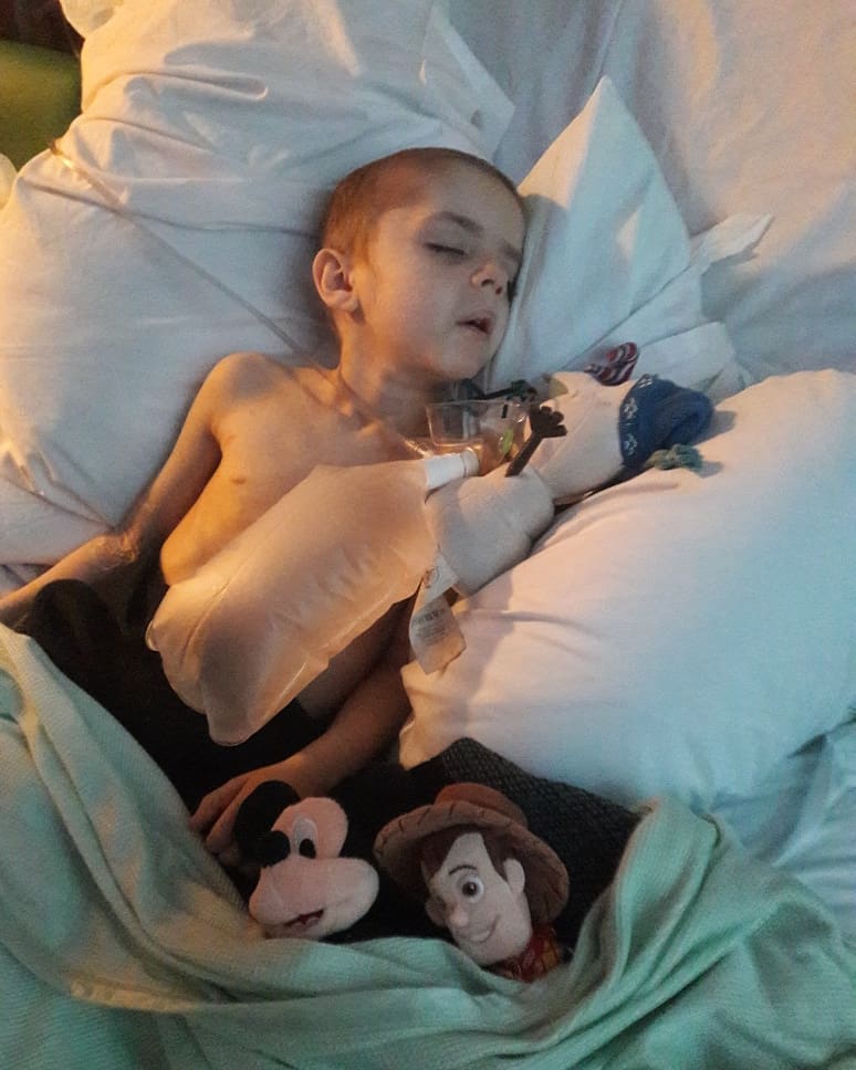 SuperStrongSoph's tweet photo. #takeasophie 

Mummy and Daddy have set up a funding page for a project to ensure I am remembered forever and to support children that find themselves in my shoes.
 https://t.co/rpd0OBfJON

Please read longer posts on instagram and facebook for more detailed update xx https://t.co/jcdz2mImZD