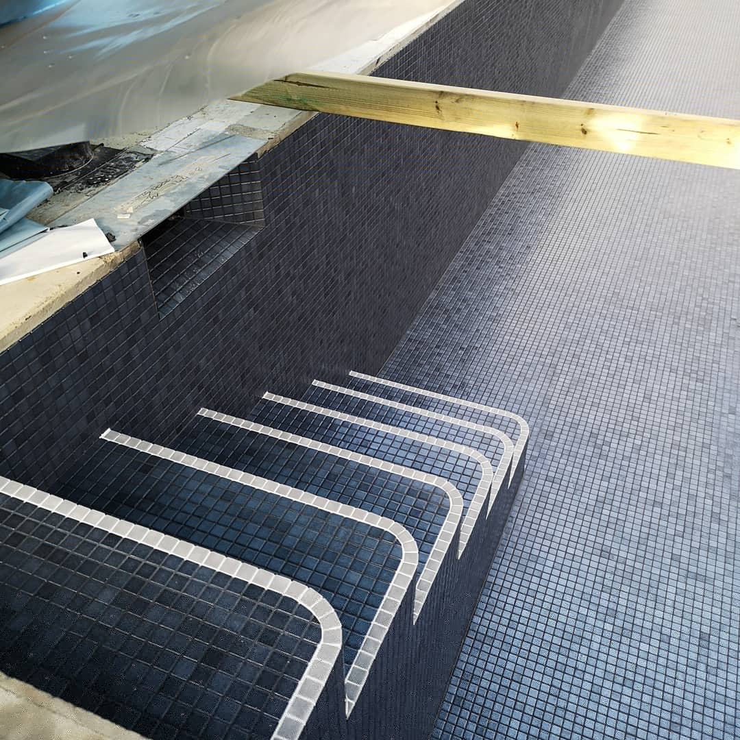 Roblowetiling's tweet image. Project finished a few weeks ago in Suffolk. Using @ARDEXUK adhesive and grout.