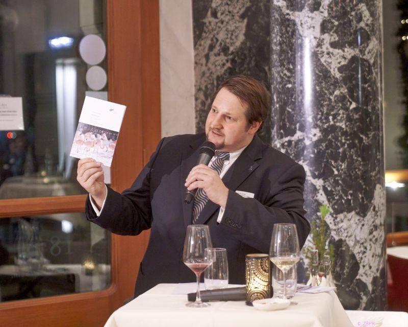 Gestern trafen sich Mitglieder und Gäste der #ZSPR zum traditionellen Neujahrsapéro im Restaurant 1871. Dabei sorgten #Flamingos für Gesprächsstoff, lachende Gesichter und angeregte Diskussionen. 

facebook.com/pg/ZSPR.info/p…