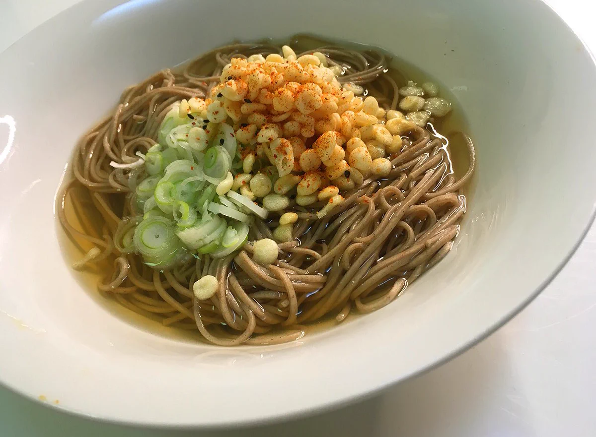 ほうじ茶で蕎麦つゆを作る！簡単に作れる「ほうじ茶そば」がおいしいらしい！