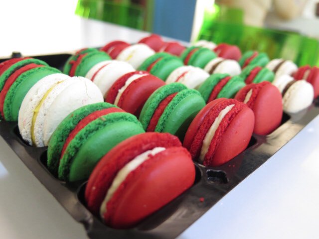 sweettoothconf's tweet photo. @BelieveAllCom We are your favorite confectionery with decadent treats and yummy goodness through and through. 😋🤤 https://t.co/okdxX0OKFV