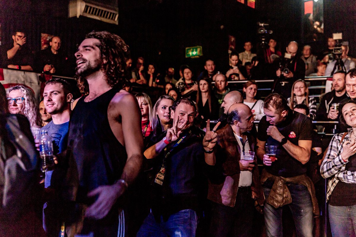 KatCiemiegaArt's tweet image. A summer in hearts in a middle of winter.
Lifting up moods and raising for a good cause during the Great Orchestra of Christmas Charity event at @ScalaLondon last Sat.
@WOSPLondyn @NikaBoon #krzysztofskiba #wosp #gocc #concertphotographer #photographerlondon