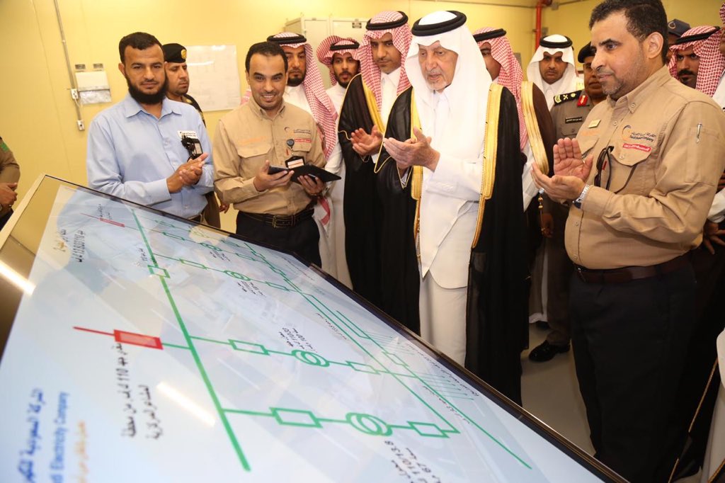 makkahregion's tweet photo. #يحدث_الان
#أمير_مكة يطلق التيار الكهربائي لمخططات ولي العهد ( 5-6-7-8 ) بمكة المكرمة
.. يستفيد منها أكثر من 10 آلاف مشترك
#إمارة_مكة https://t.co/wKBCTskzD3