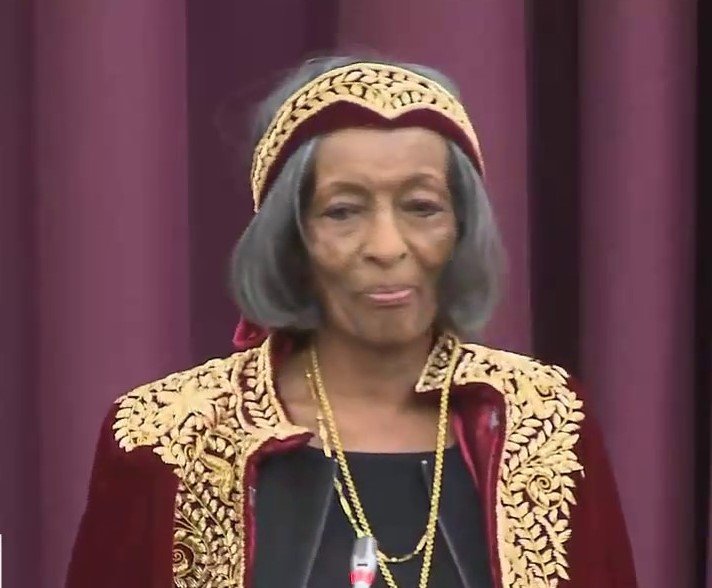 Mooniret's tweet photo. Her majesty! 
#SheInfluence https://t.co/2ydtc2OMOS