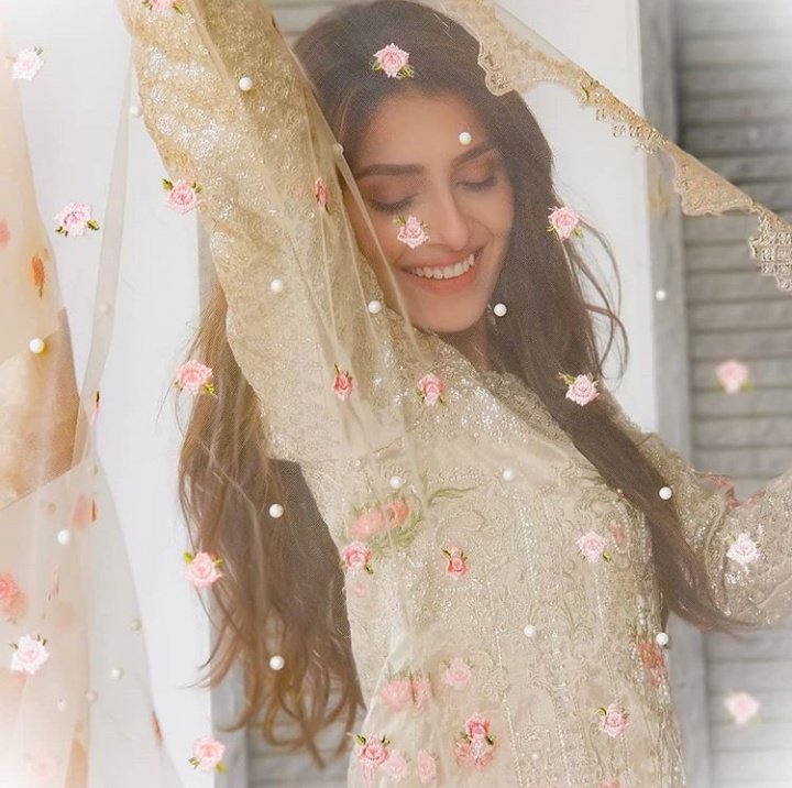  happy birthday dear aiza khan may u live long Allah ap ko har khushi ara kray 