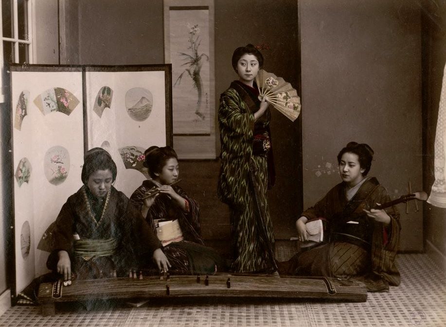 #Japonismes2018 <a href="/laBnF/">La Bibliothèque nationale de France</a> célèbre vendredi 25 janvier le patrimoine sonore japonais présent dans ses collections lors du colloque "Mémoire sonore du #Japon : le disque, la musique et la langue", en partenariat avec le Centre d'Études Japonaises de l'Inalco c.bnf.fr/zun