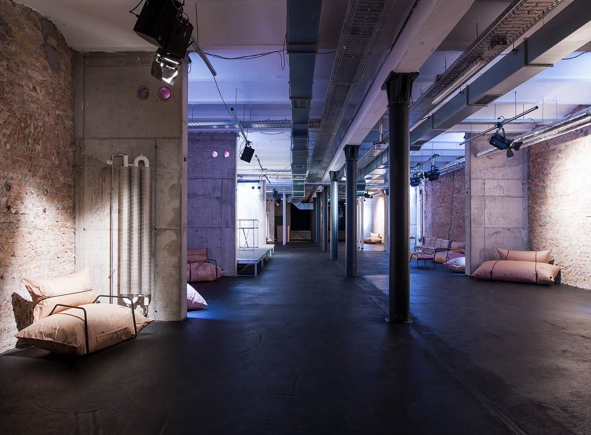 MEAVObooths's tweet photo. Here are some really stunning coworking spaces around the world: https://t.co/rkUJISvgVZ 
@FactoryBerlin @PuzlCowOrKing @ThePoolMX https://t.co/kc3rktOBlm