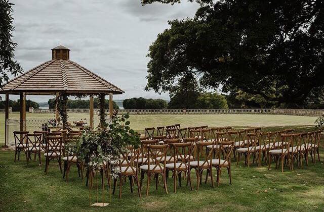 Red_Herring_Ltd's tweet photo. ๐ฟThe Wedding Gazebo @PylewellP ๐ฟ Licensed for ceremonies and with sea views it really is one of the most prettiest spots to say I do! โจ #weddingvenue #engaged #weddingplanners #weddingcaterers #LifeinEvents #Eventprofs https://t.co/7jCcSdrxqc