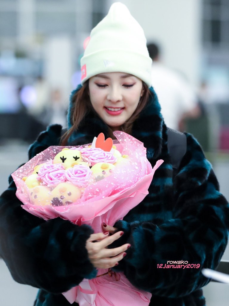 krungy21's tweet photo. 오랜만에 받은 삐약이다발 😍🐥 https://t.co/6jDOcMg8Im
