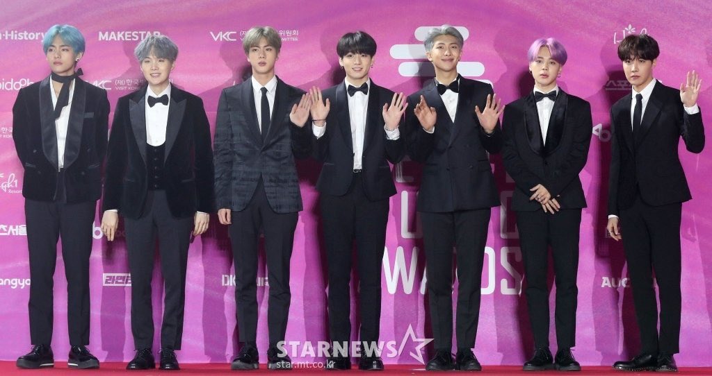 BTS di Red Carpet 28th Seoul Music Awards.