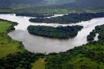 isabelaangola's tweet photo. Cabo Ledo fica a 40Km do Rio Kwanza um dos maiores rios de África com965km de comprimento,e caudal de água doce 825m3/s. Executivo assinou com empresários dos Emirados,compra da Central de Dessalinização p/transformar água do mar em potável em Cabo Ledo,ao lado maior rio angolano https://t.co/eyBGEthQjW