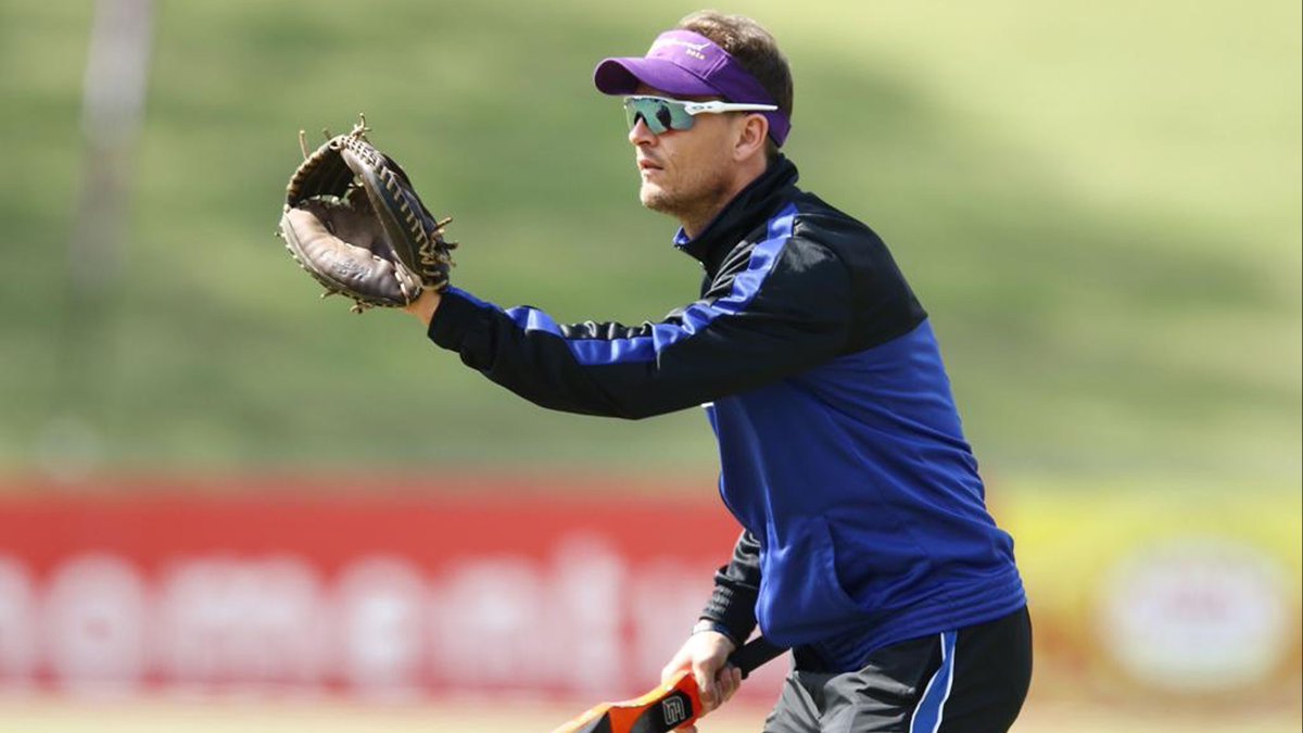 Cricket Scotland is delighted to announce our new National Men's Head Coach.

Welcome to Scotland, <a href="/Shane9Burger/">Shane Burger</a>! 

🤝 bit.ly/ShaneBurger

#FollowScotland