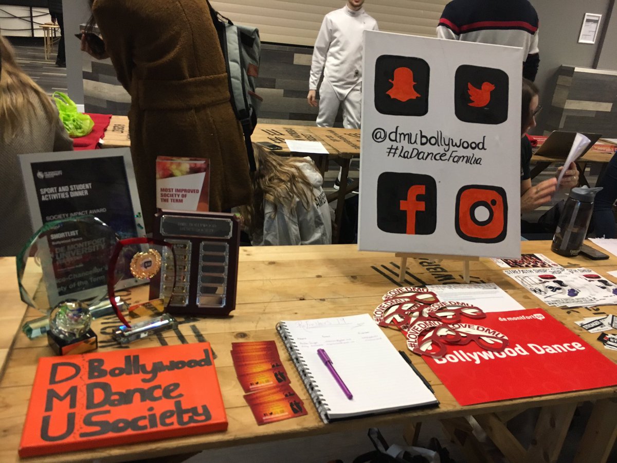 dmubollywood's tweet photo. Come see us today at @demontfortsu refreshers fair and sign up!!! Also come watch us perform at 11:30 on the SU steps!! xo #LaDanceFamilia #DMUBollywood #ProudtoBeMore https://t.co/qnwOiqUdYk